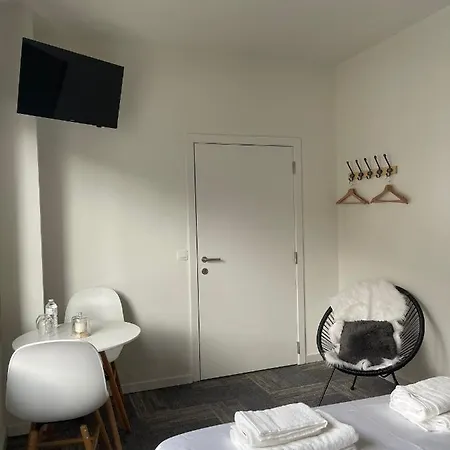 Mooie In Centrum Met Badkamer * Brujas