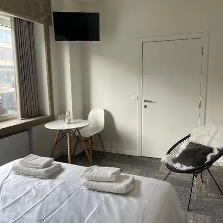 Pensión Mooie In Centrum Met Badkamer *